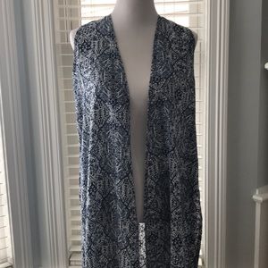 LuLaRoe “Joy” vest sz S